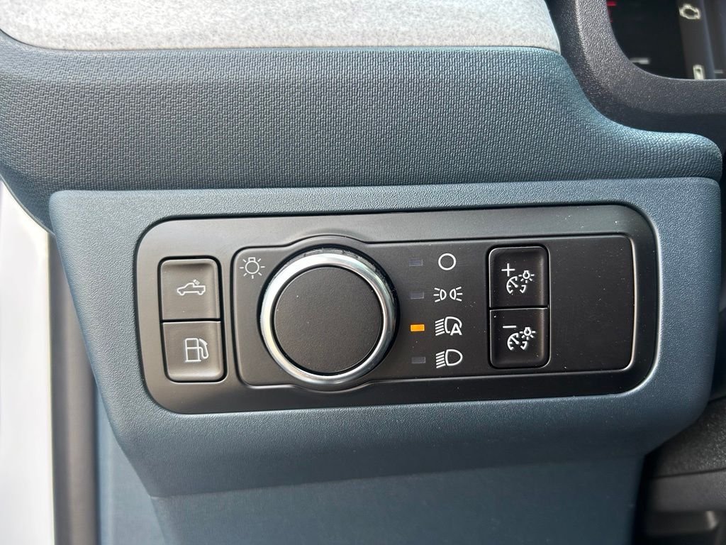 New 2026 Oxford White Ford XLT image 18