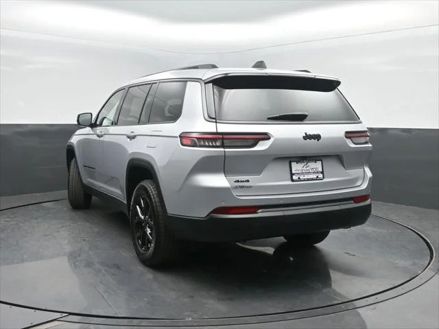 New 2026 Silver Zynith Exterior Paint Jeep Laredo image 41
