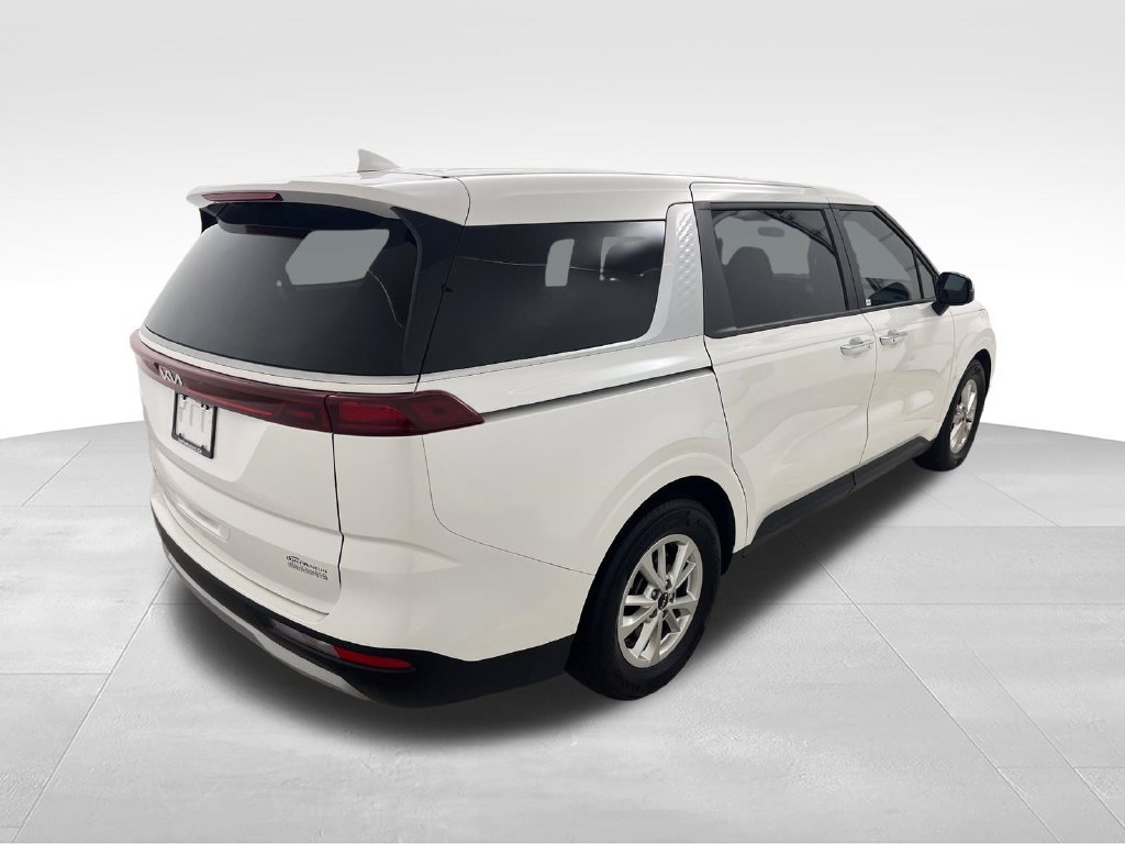 Used 2023 White Kia LX image 5