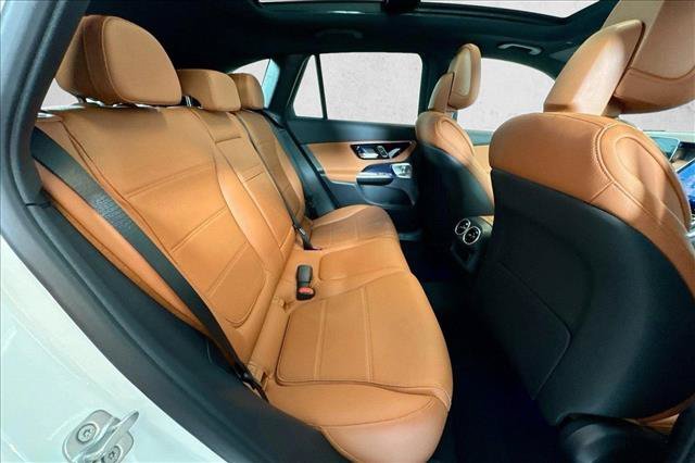 New 2026 Polar White Mercedes-Benz GLC 300 image 55