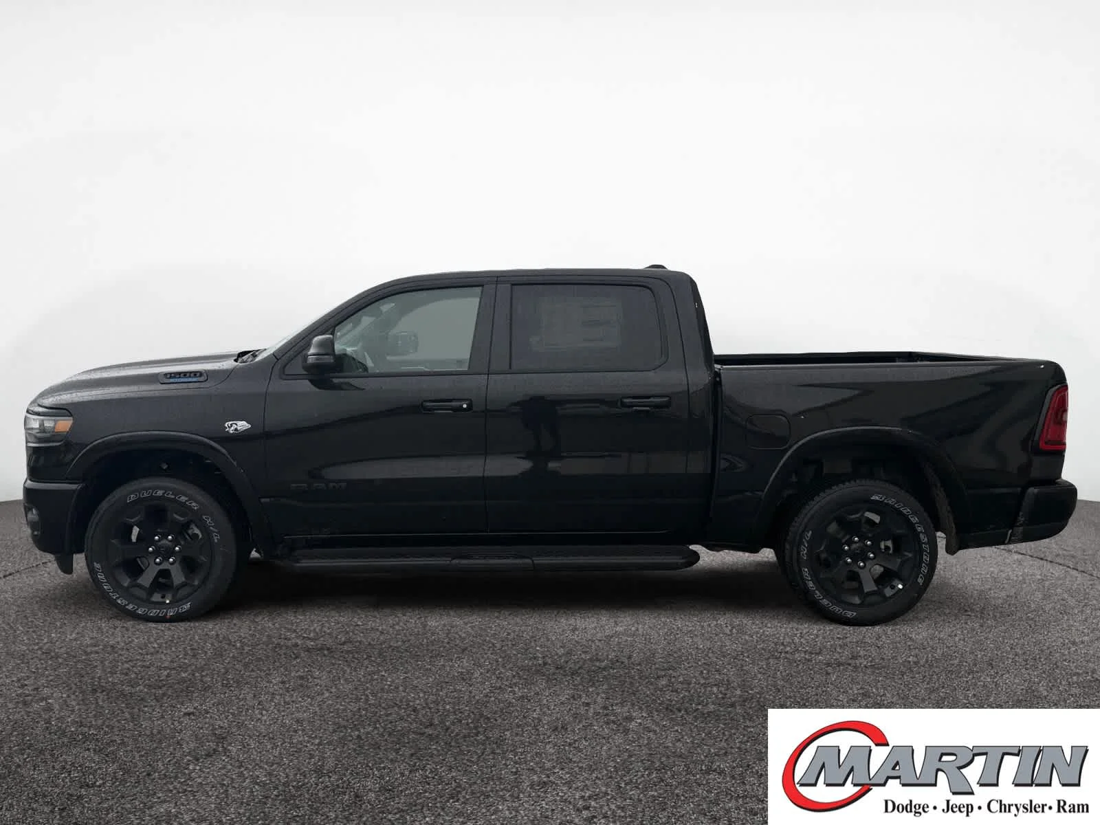 New 2026 Diamond Black Crystal Pearl-Coat Exterior Paint RAM Big Horn image 8