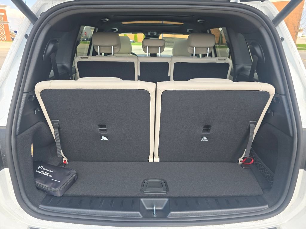 New 2026 Polar White Mercedes-Benz GLB 250 image 18