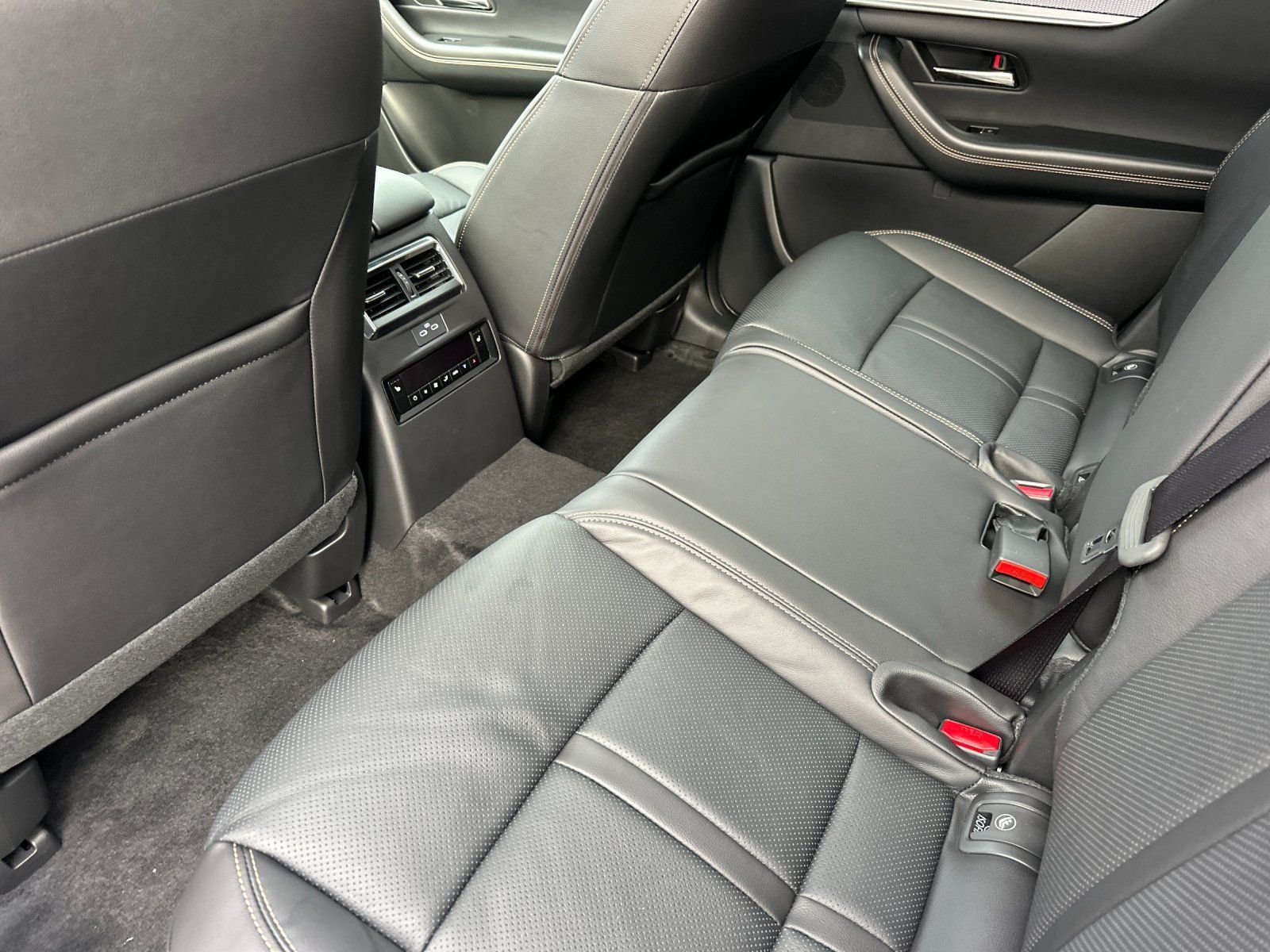 2026 Mazda CX-90 Preferred Package - Photo 11