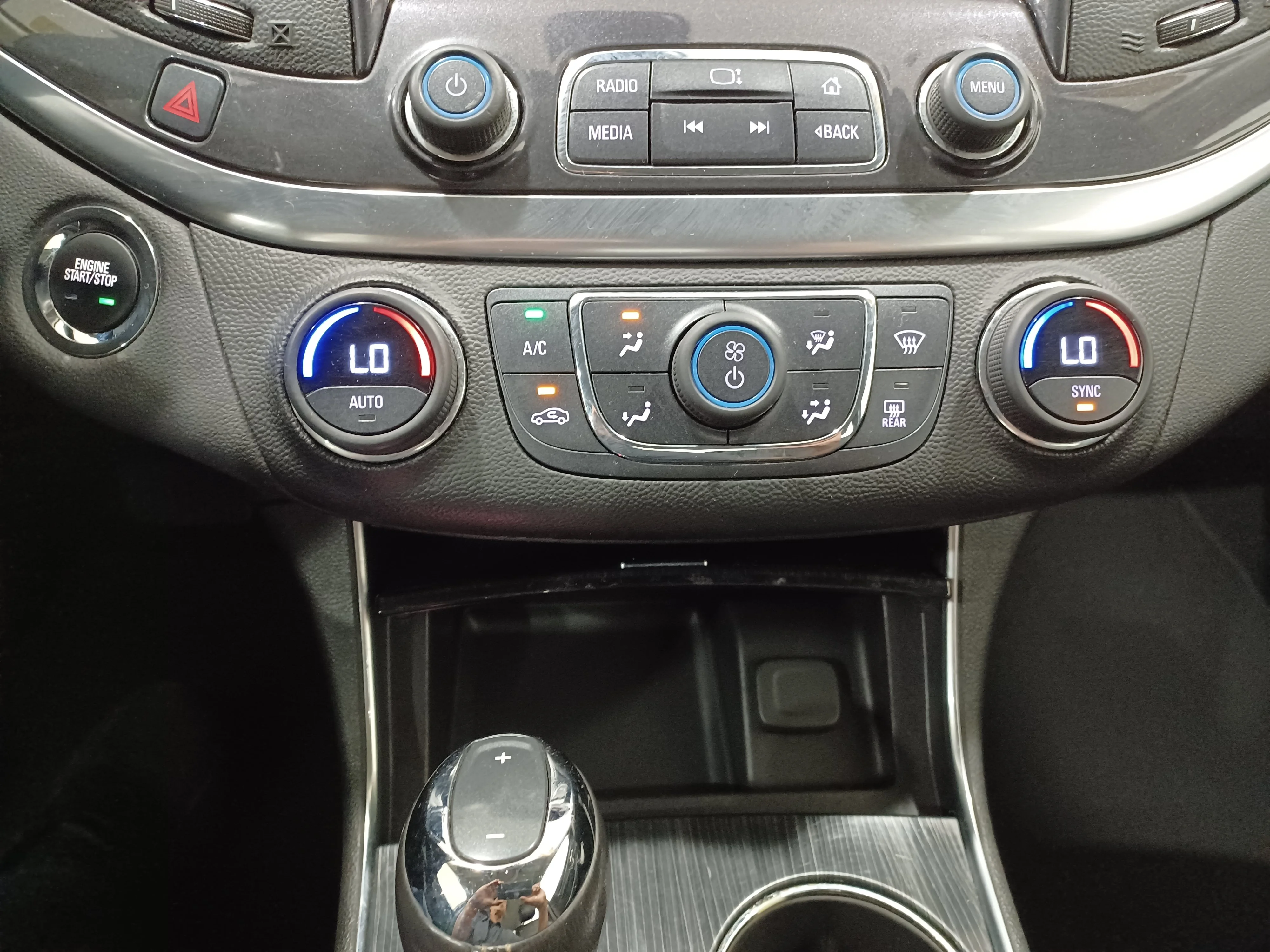 Used 2019 Summit White Chevrolet 1LT*Great First Car! | Remote Start | Premium Power Seats | CarPlay | Park Assist image 17