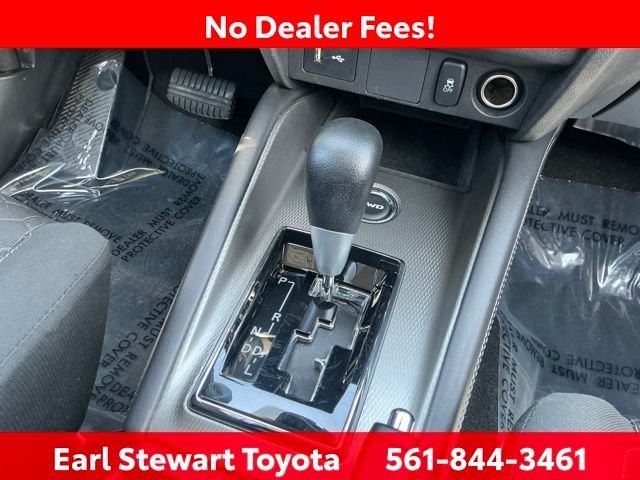 Used 2024 Gray Mitsubishi 2.0 ES image 31