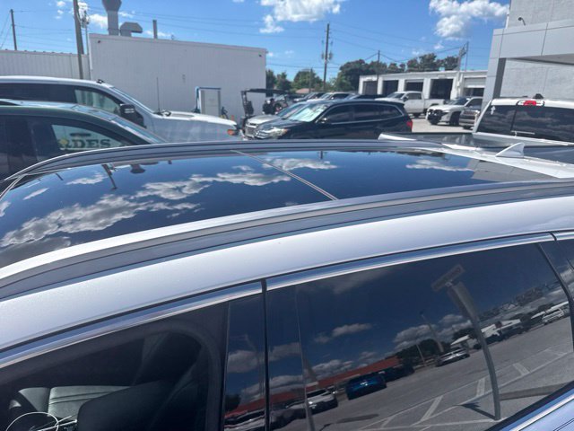 Used 2024 White Kia SX image 5