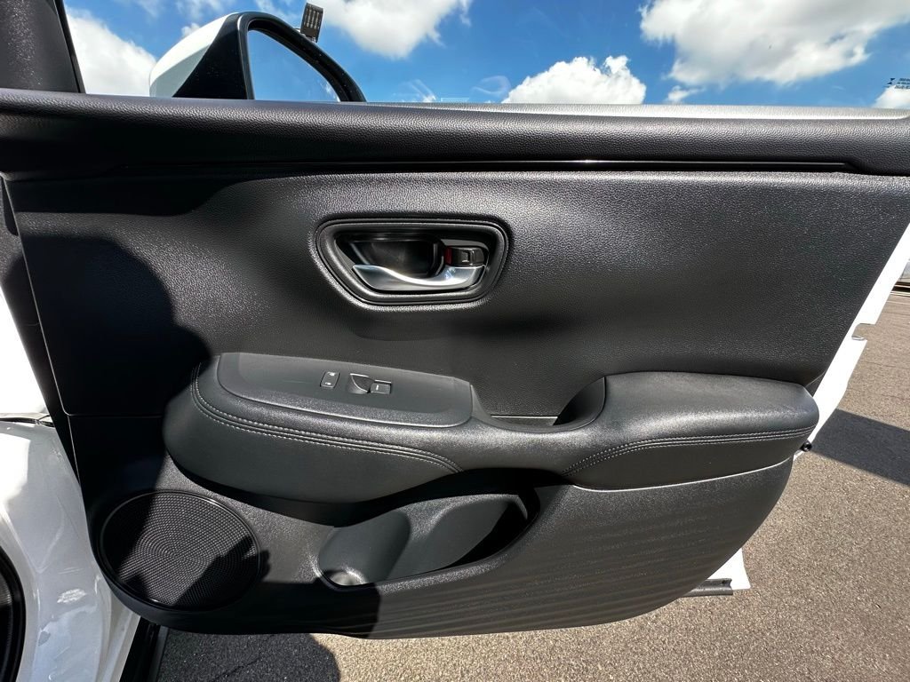 Used 2024  Honda LX image 18