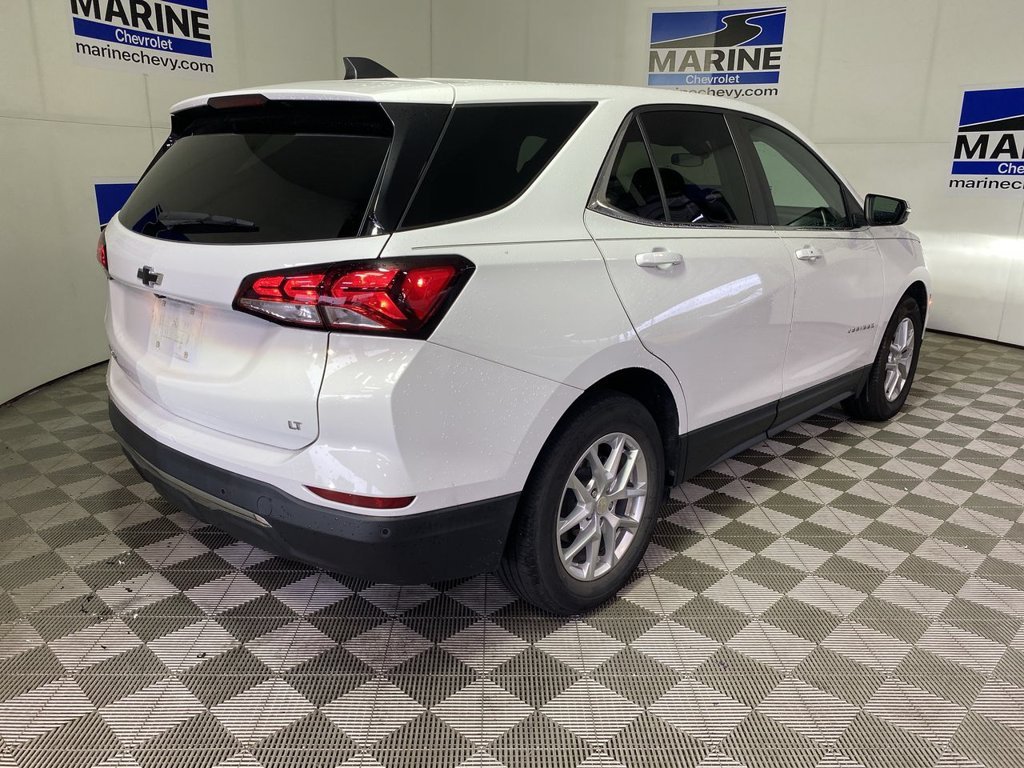 Used 2022 SUMMIT WHITE Chevrolet LT image 16