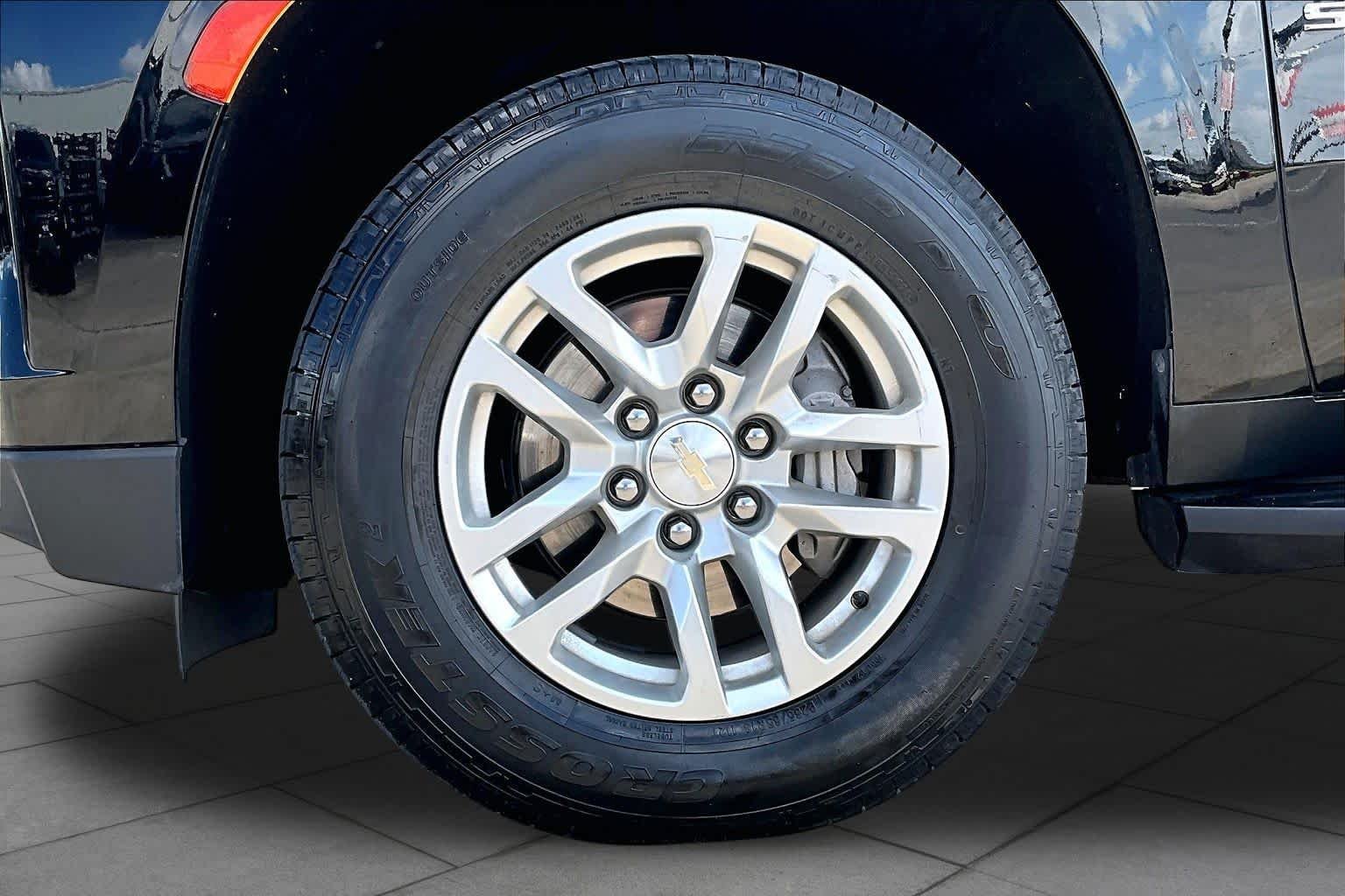 Used 2023 BLACK Chevrolet LS image 11