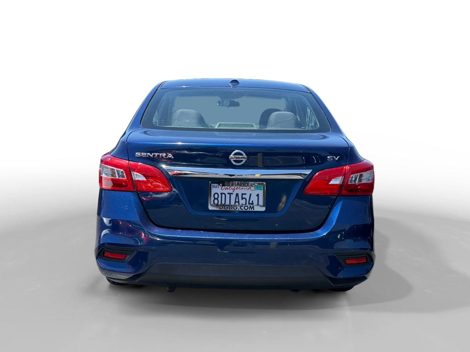 Used 2018 Deep Blue Pearl Nissan SV image 4