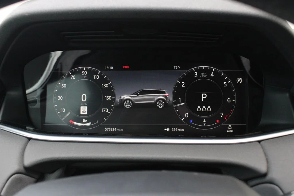 Used 2020 White Land Rover SE image 9
