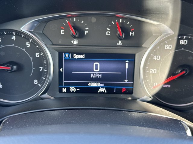 Certified Used 2024 Downpour Metallic GMC SLE image 19