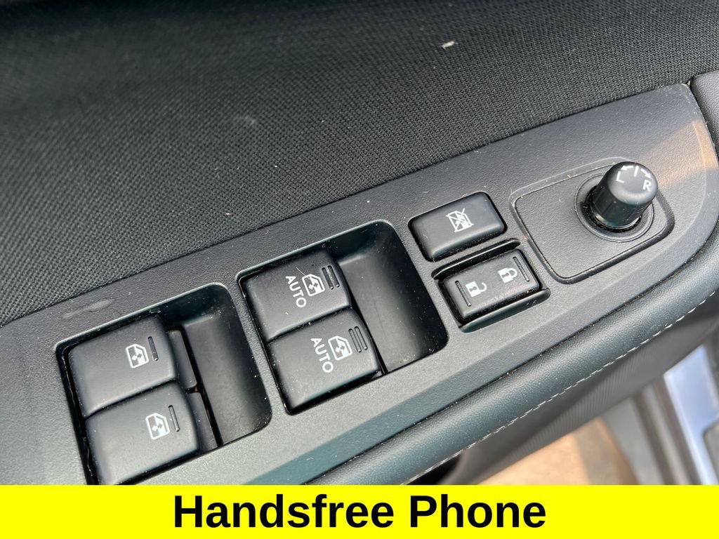 Used 2018 Blue Subaru 2.5i Premium image 5