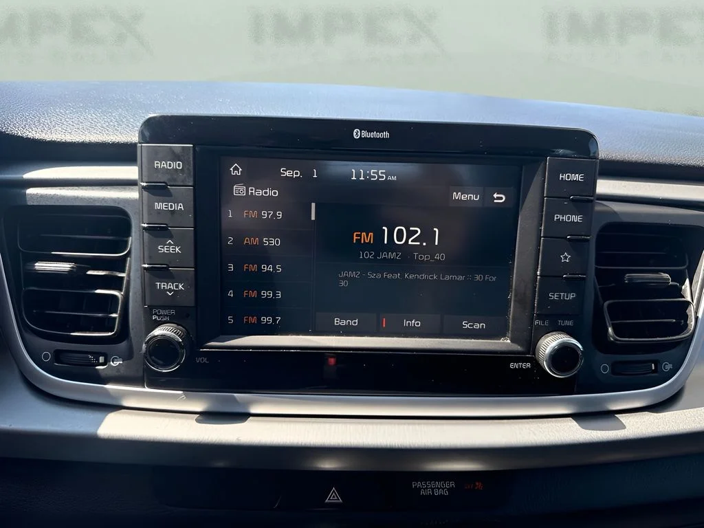 Used 2020 White Kia LX image 18