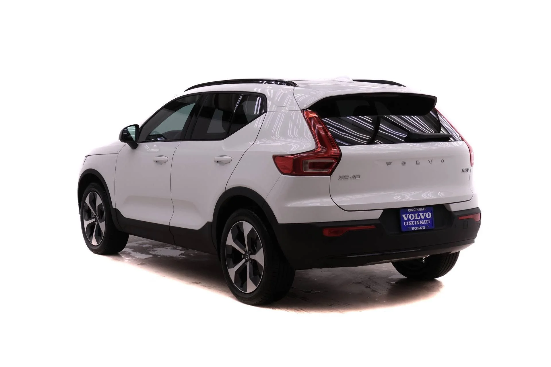 2026 Volvo XC40 Core - Photo 5
