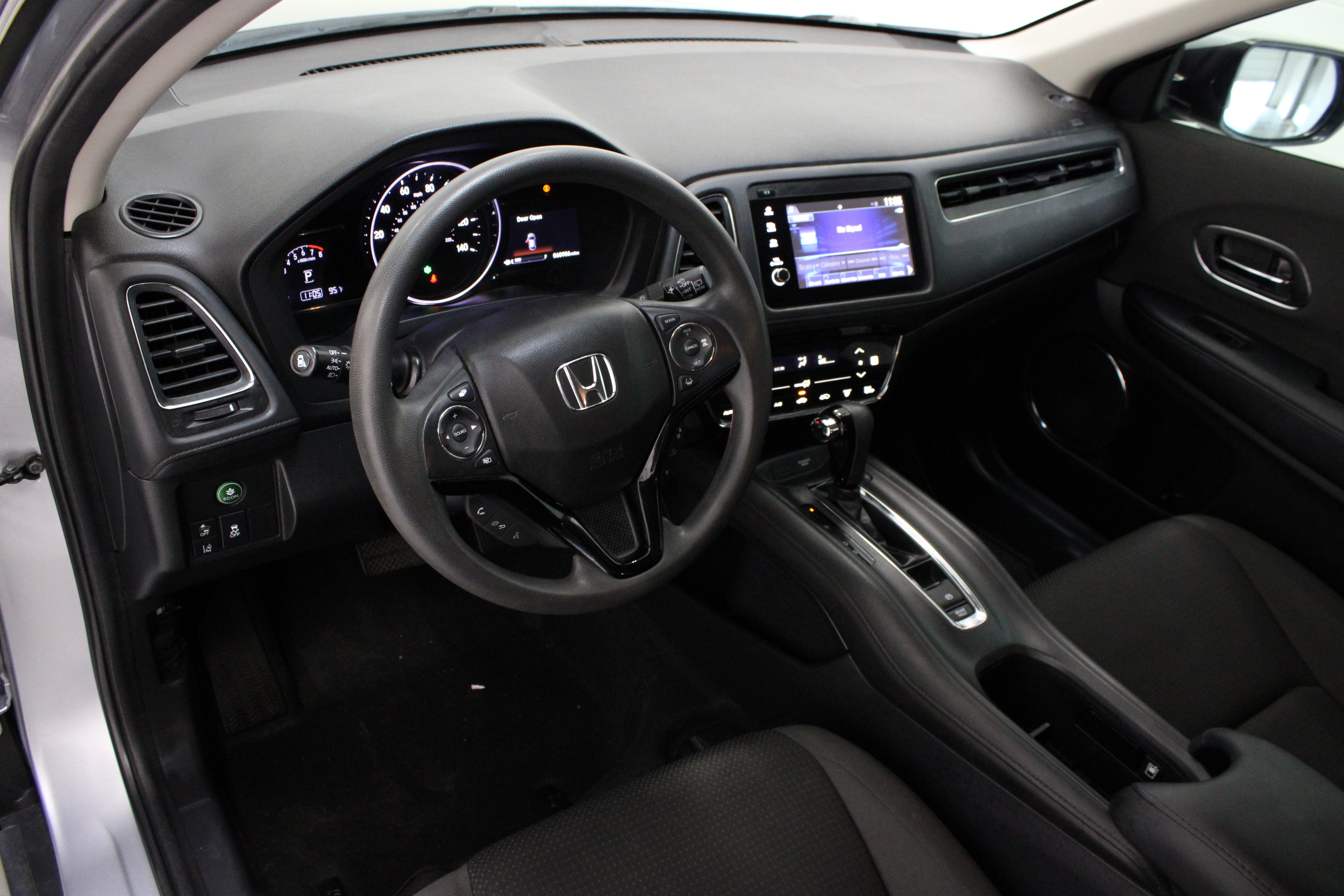 Used 2020 Lunar Silver Metallic Honda EX 1.8L image 13