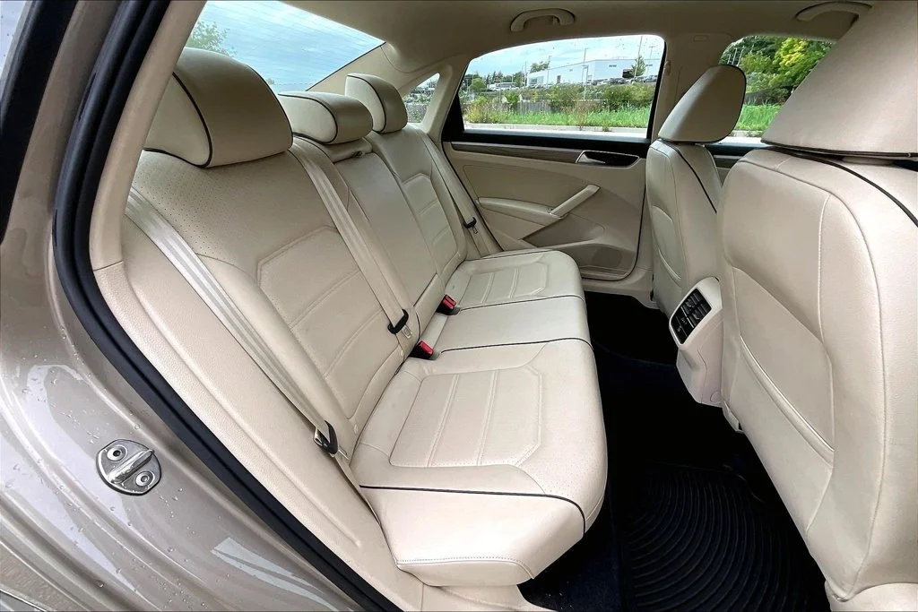 Used 2016 Silver Volkswagen 1.8T SE image 27