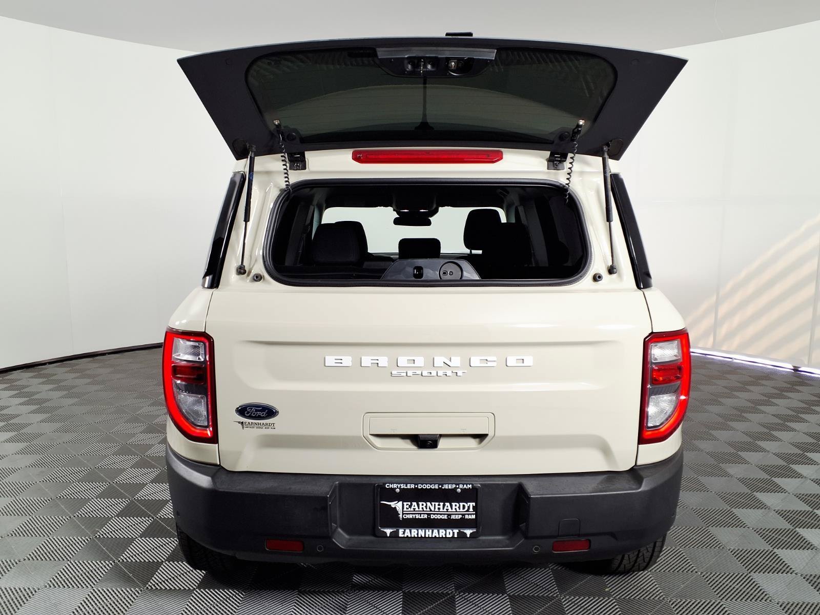 Used 2024  Ford Big Bend image 9