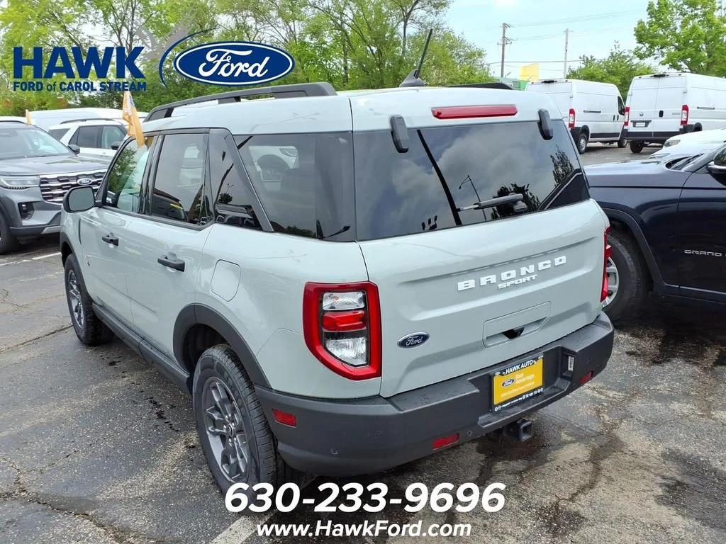 Used 2023 Green Ford Big Bend image 5
