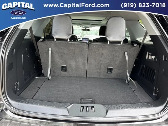 Used 2023 Black Ford XLT image 16