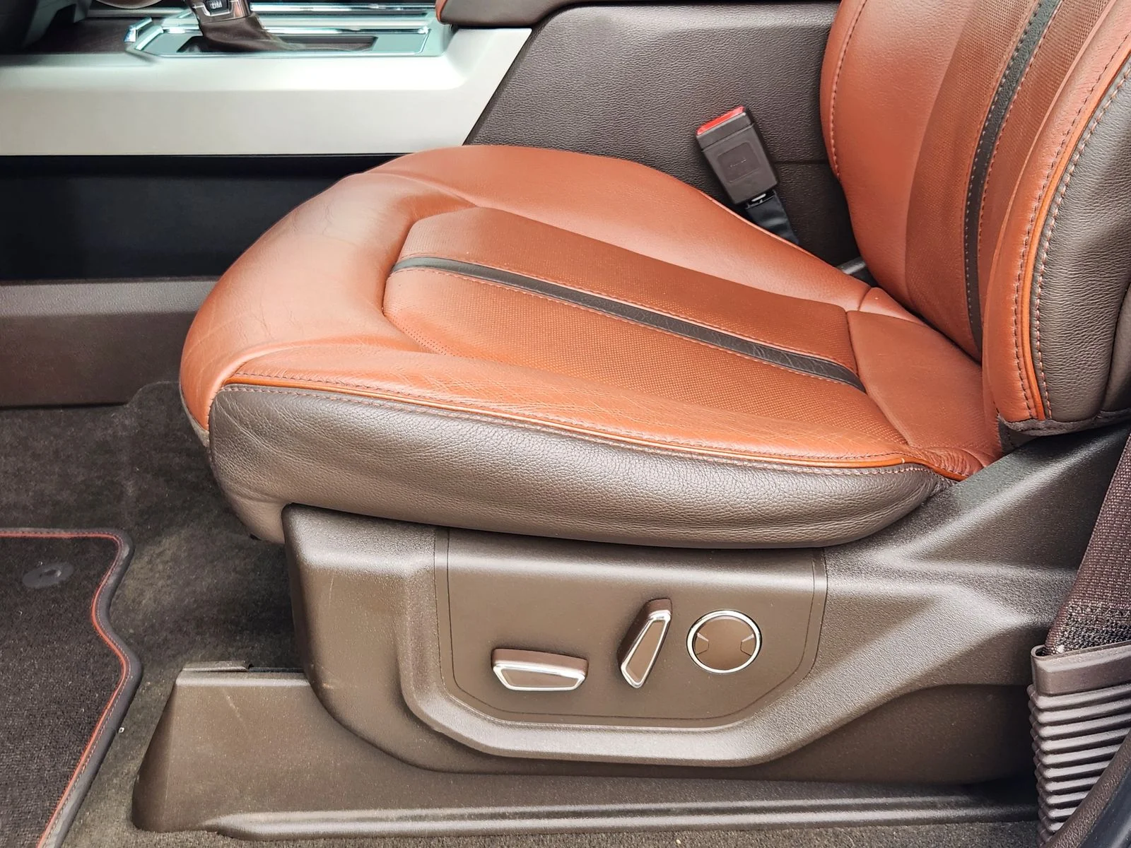 Used 2020 White Ford King Ranch image 24