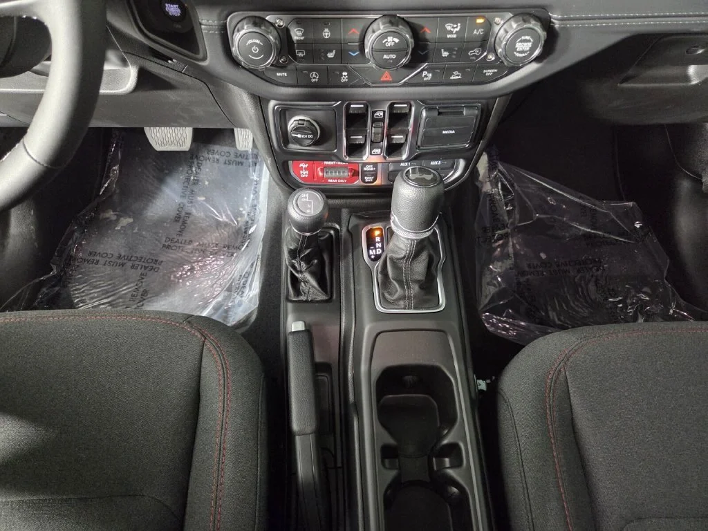 2026 Jeep Wrangler 4-Door Rubicon - Photo 13