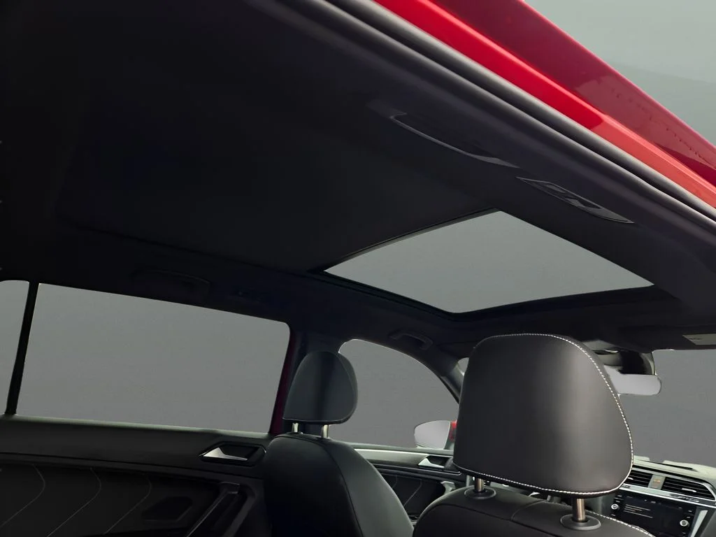 2024 Volkswagen Tiguan SEL R-LINE - Photo 12
