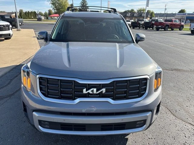 Used 2024 Silver Kia SX image 10