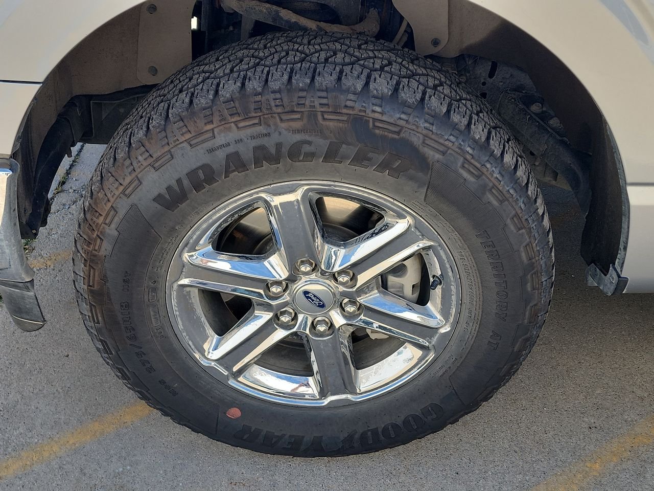 Used 2025  Ford XLT image 10