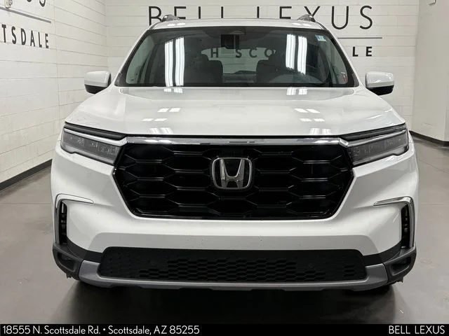 Used 2024 White Honda Touring image 7