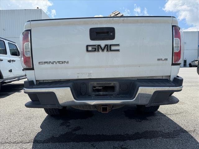Used 2016 Summit White GMC 4WD SLE image 12