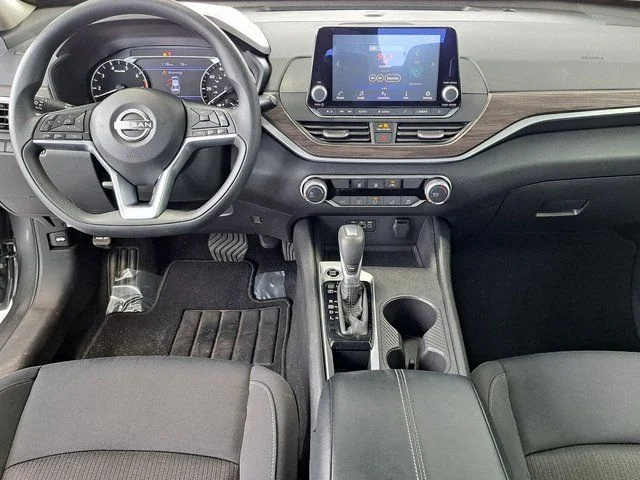 Used 2025 Gray Nissan 2.5 SV image 26