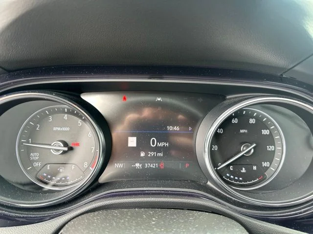 Used 2022 Black Buick Select image 33