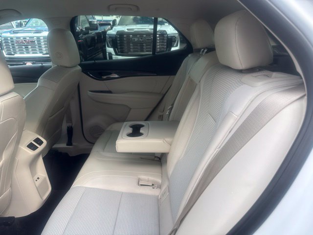 Used 2022 SUMMIT WHITE Buick Preferred image 19