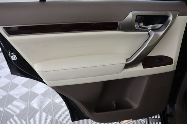 Used 2019 Black Lexus 460 image 26