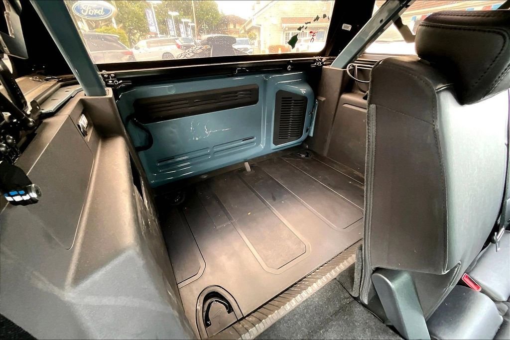 Used 2022 Blue Ford Badlands image 30