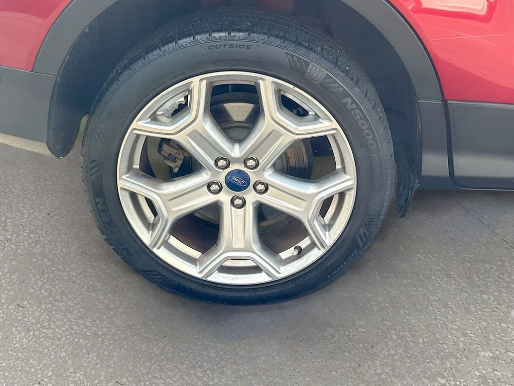 Used 2019 Red Ford Titanium image 31