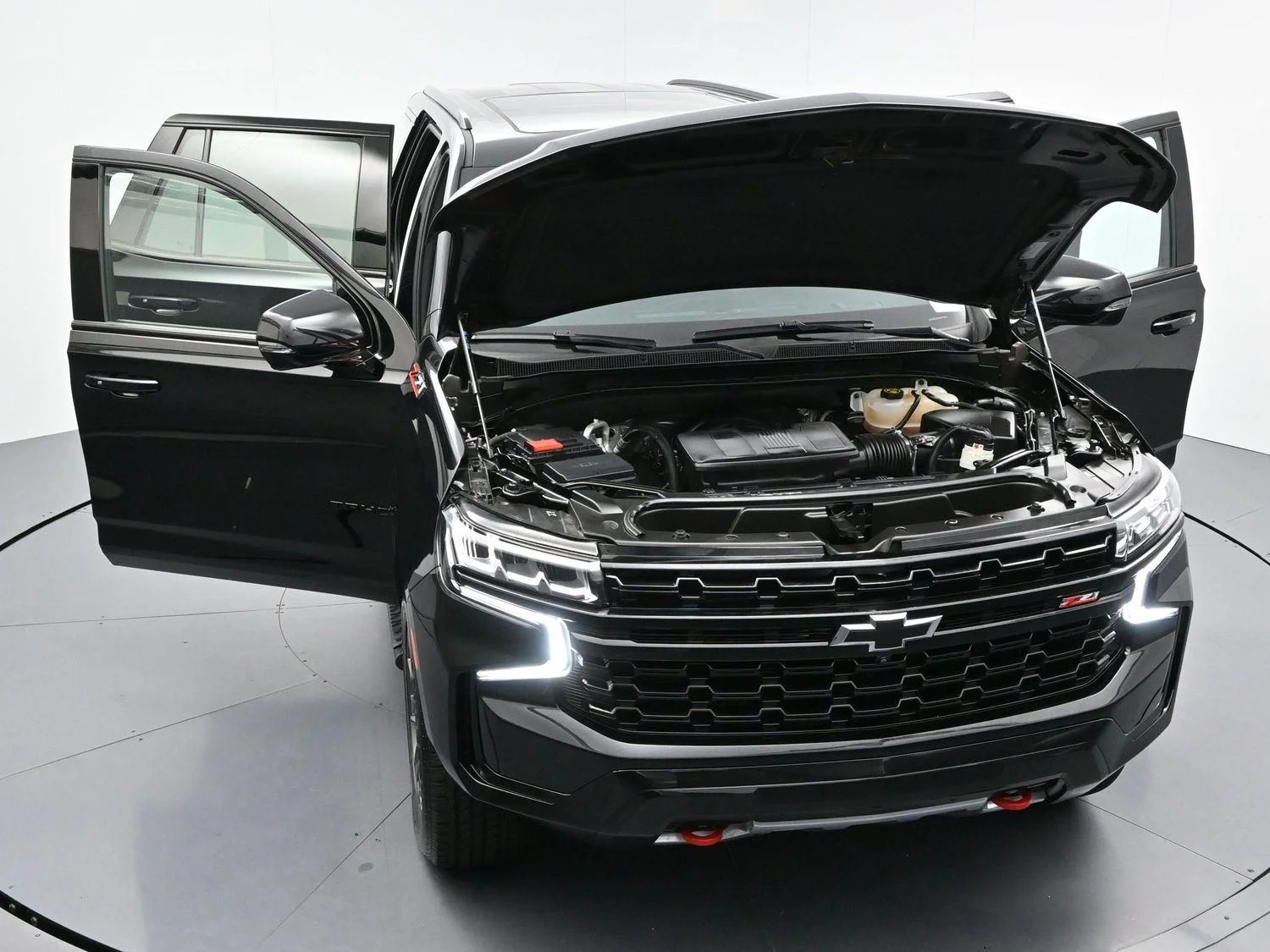 Used 2023 Black Chevrolet Z71 image 42