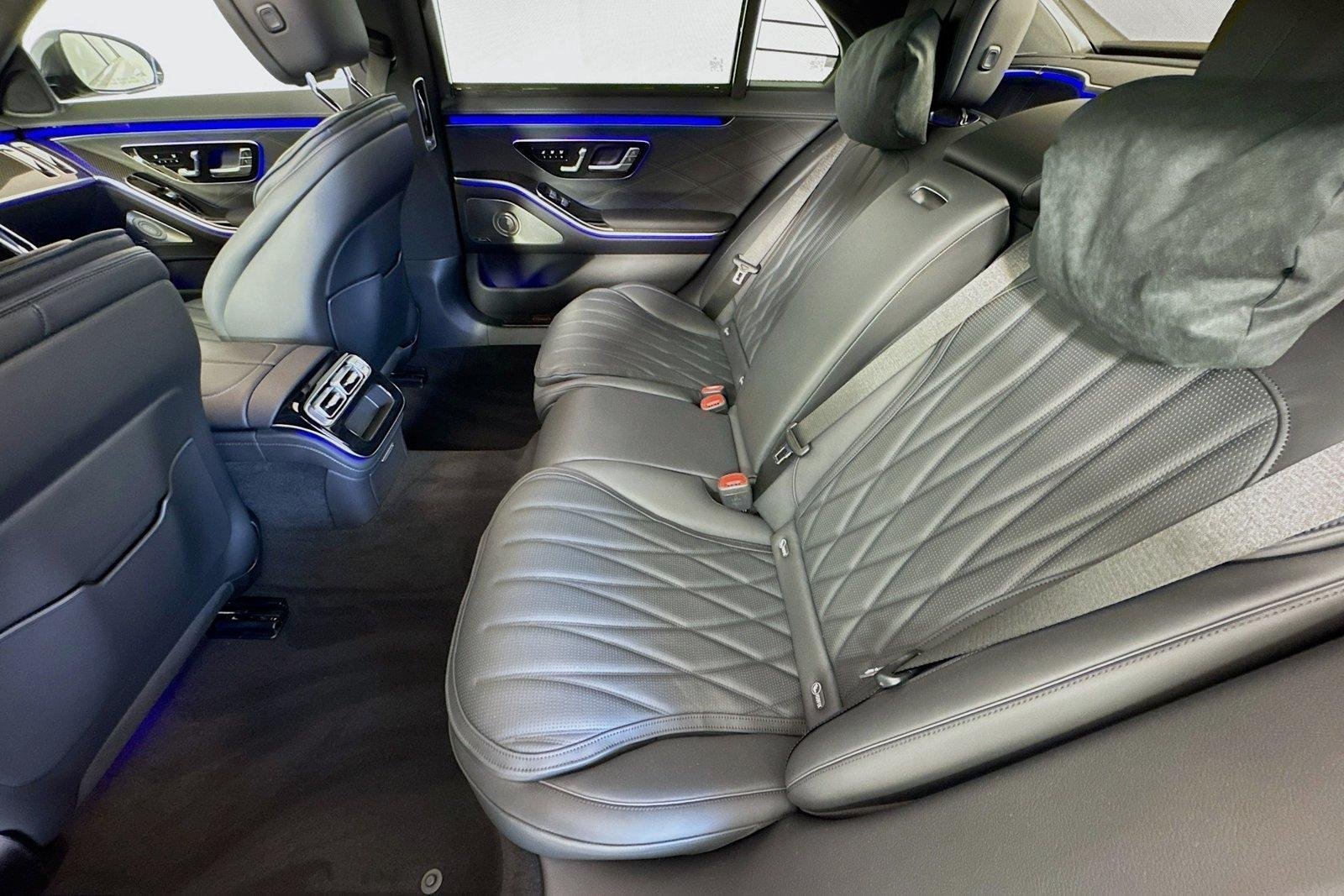 New 2025 Manufaktur Moonlight White Metallic Mercedes-Benz AMG® S 63 E image 22