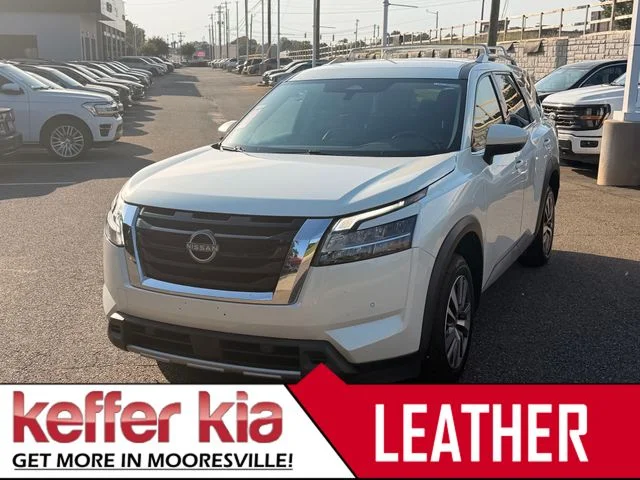 Used 2023 Pearl White Nissan SL image 1