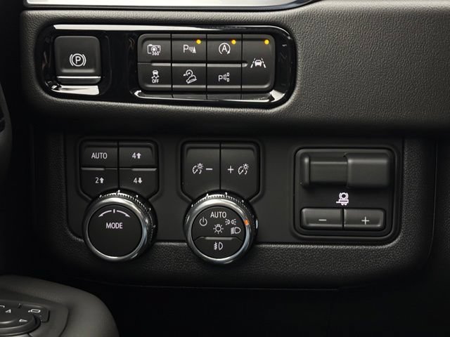 New 2026 Summit White GMC Elevation image 26