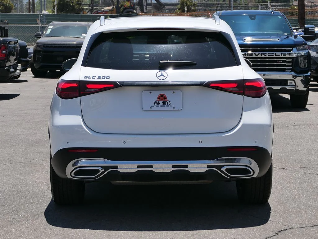 Used 2024 White Mercedes-Benz GLC 300 image 6