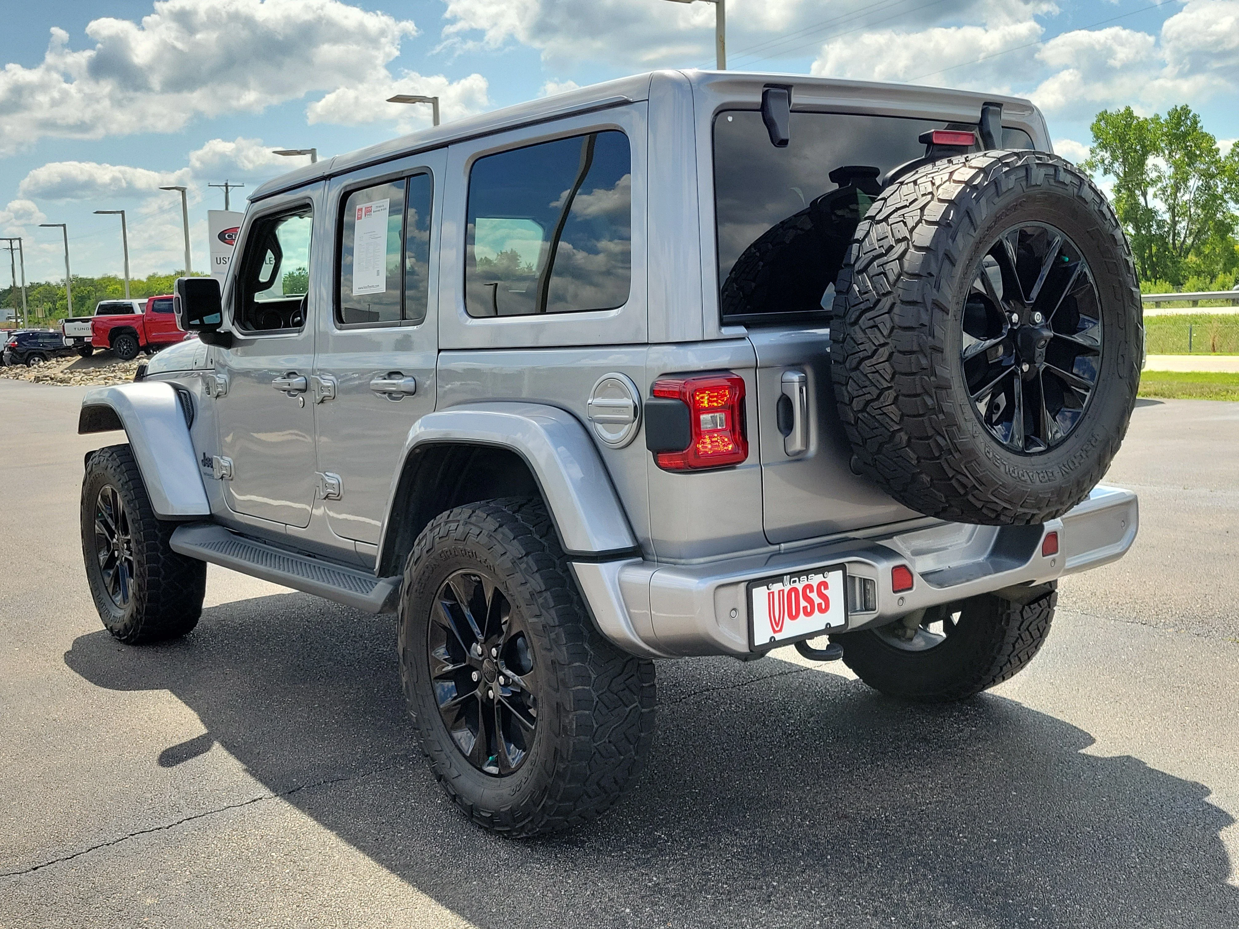 Used 2021 Billet Silver Metallic Clear Coat Jeep High Altitude image 37