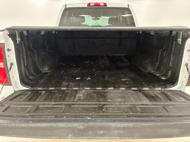 Used 2018 White Chevrolet LT image 17