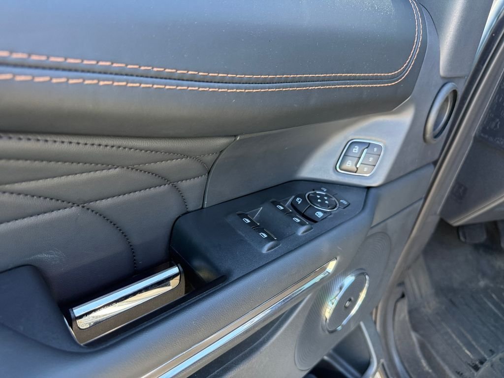 Used 2023 Silver Ford Platinum image 12