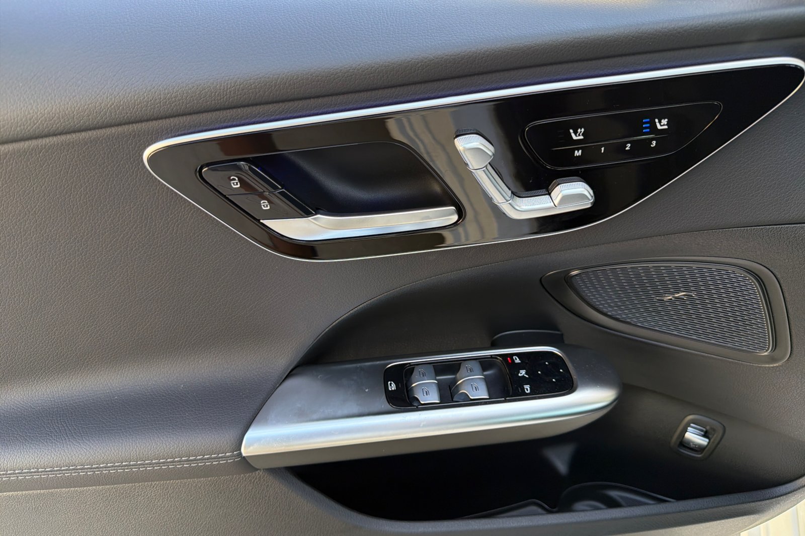 New 2026 Polar White Mercedes-Benz C 300 image 22