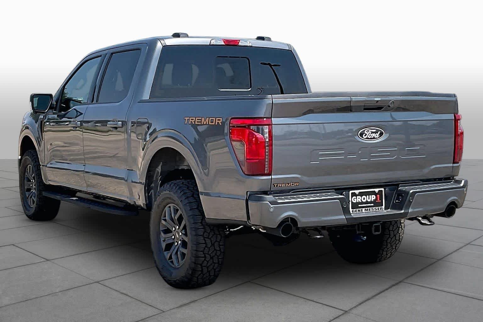 New 2026 Carbonized Gray Metallic Ford Tremor® image 12