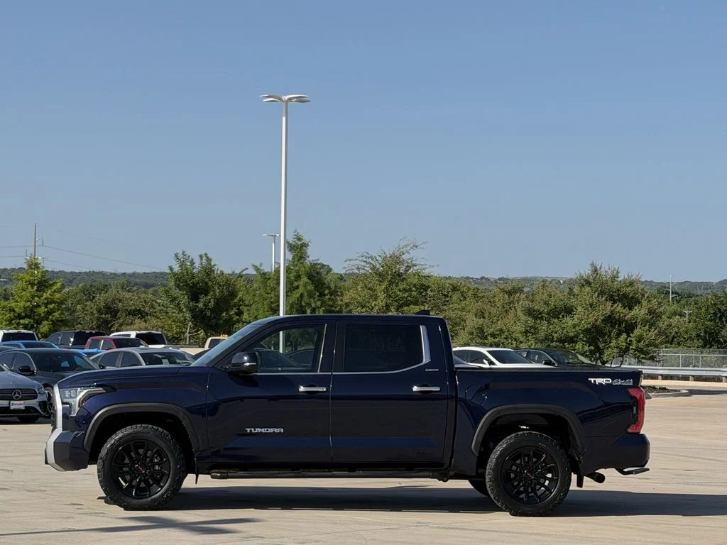 Used 2023  Toyota Limited image 3