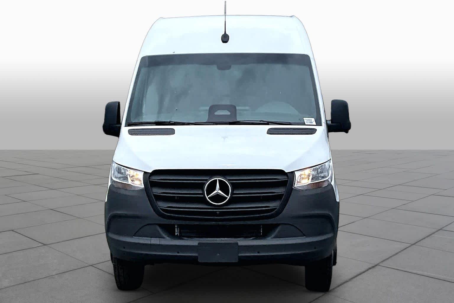 New 2026 Arctic White Mercedes-Benz  image 3