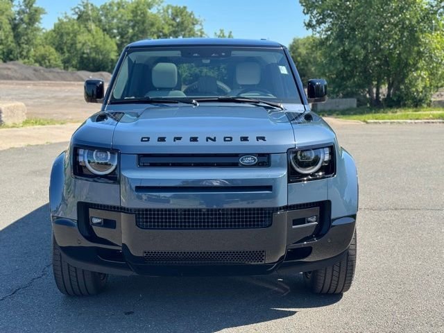 New 2026 Tasman Blue LAND ROVER X-Dynamic SE image 8